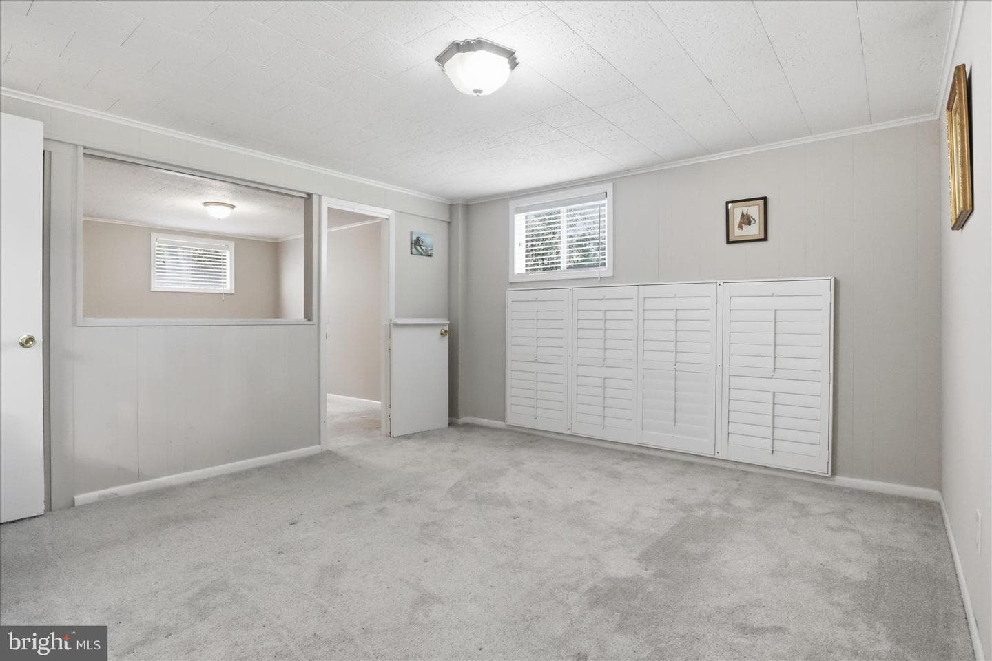 7608 Hamlet Street photo 29