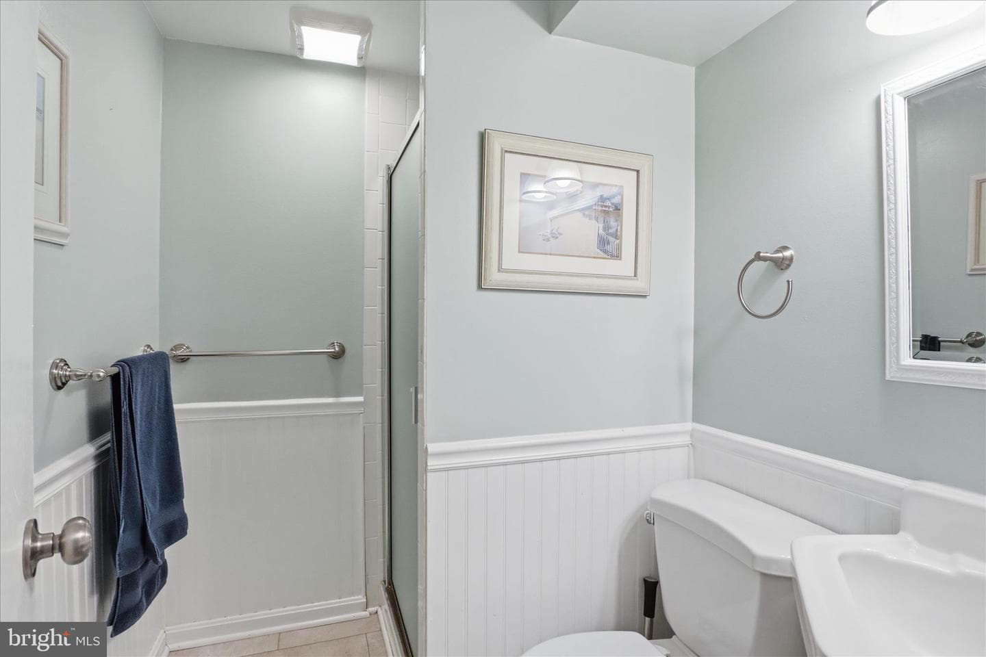 7608 Hamlet Street photo 32