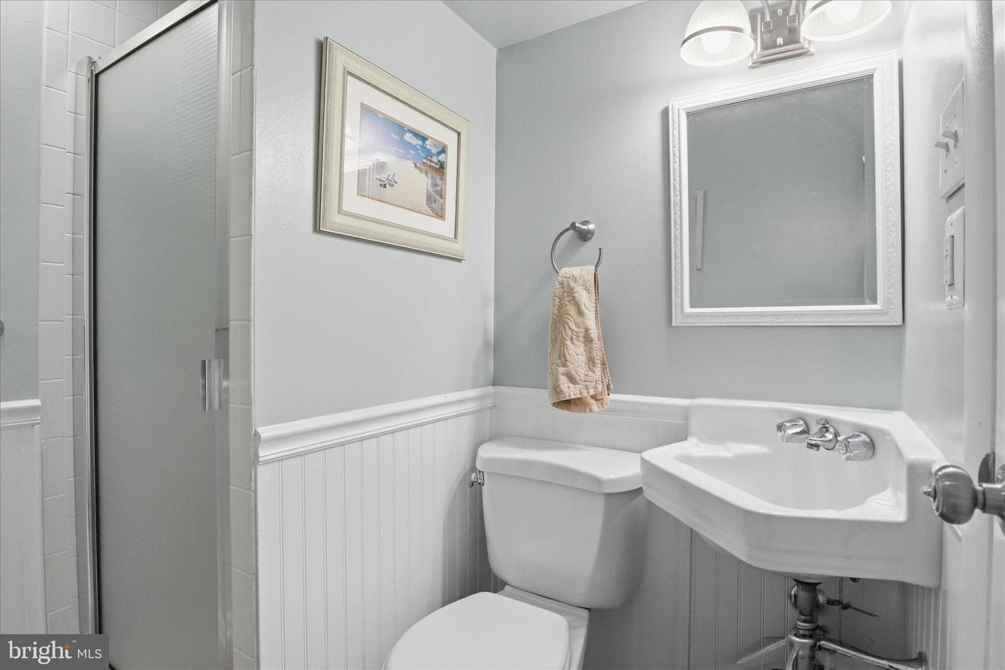 7608 Hamlet Street photo 33