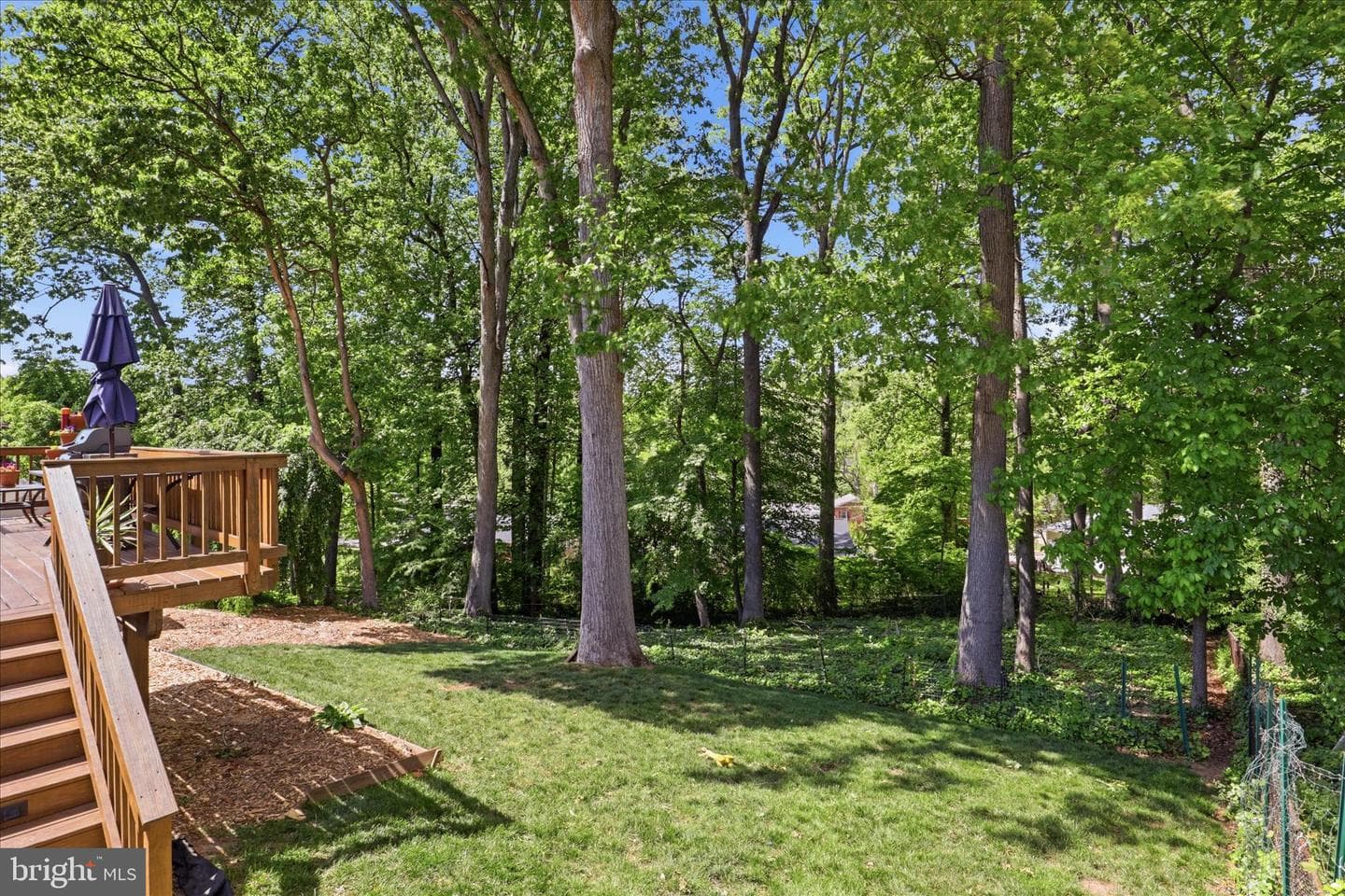 7608 Hamlet Street photo 36