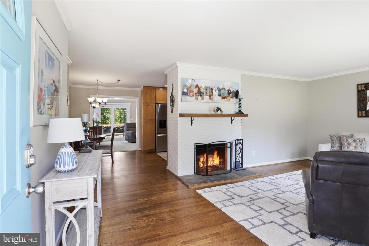 7608 Hamlet Street photo 5