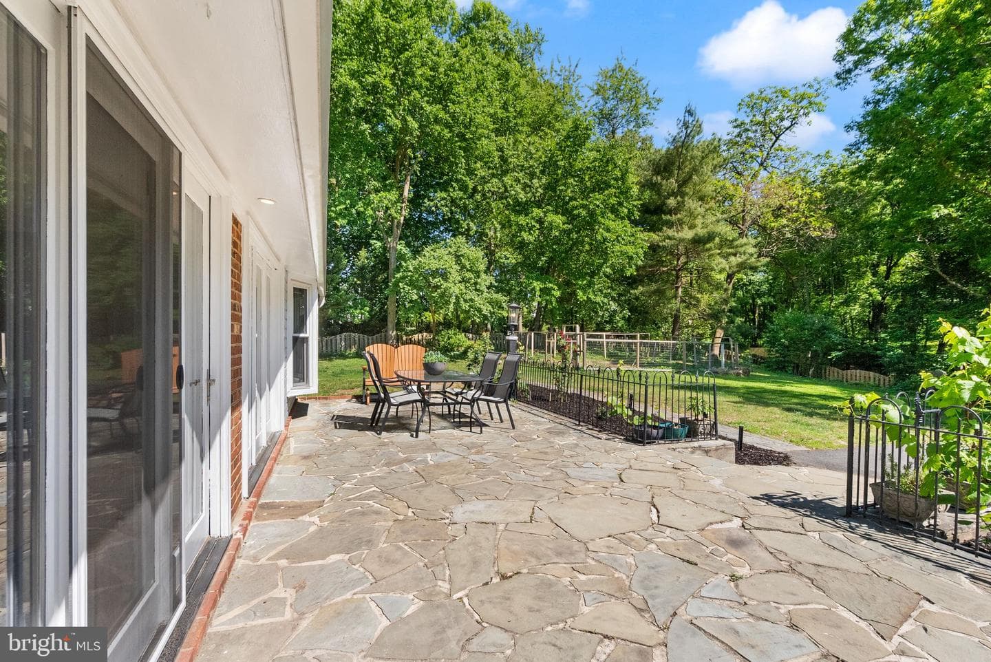 815 Seneca Road photo 49