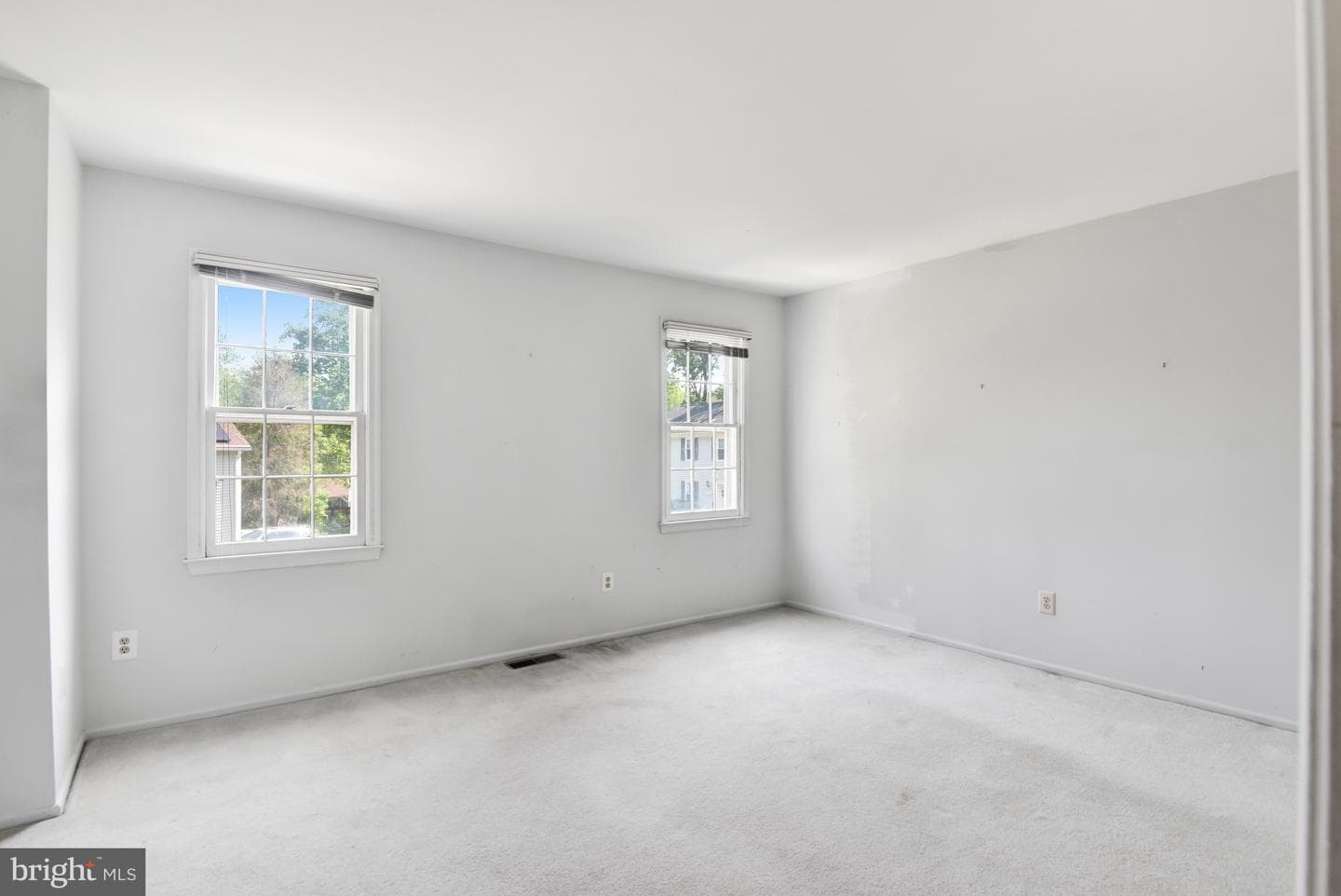 10214 Eagle Landing Court photo 12