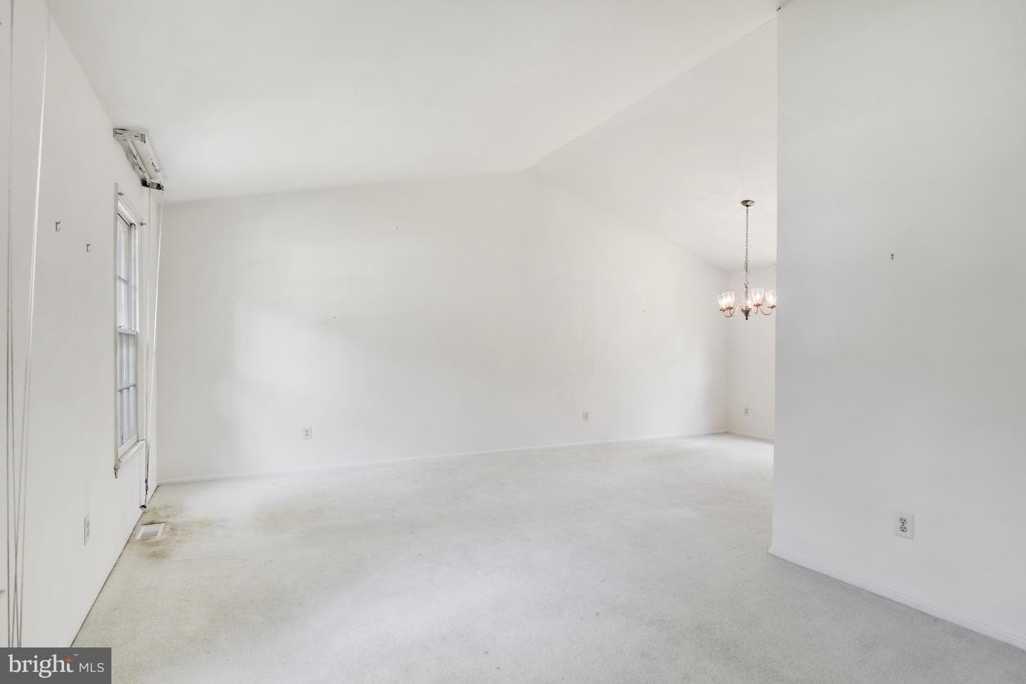 10214 Eagle Landing Court photo 4