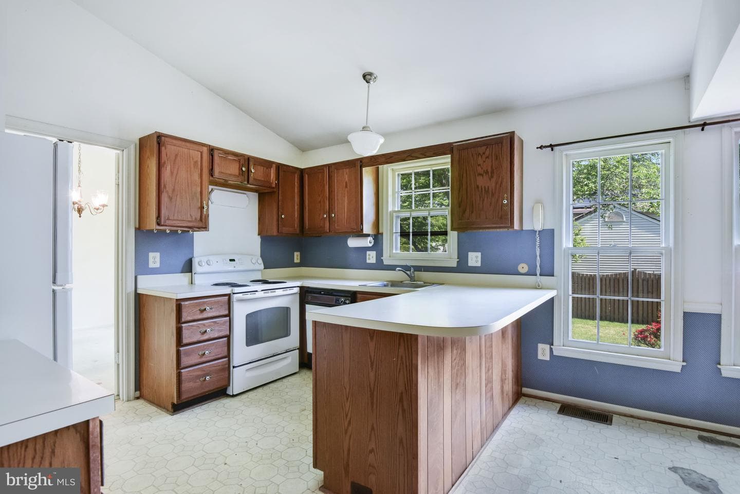 10214 Eagle Landing Court photo 7