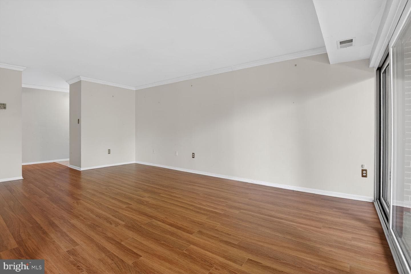 9725 Kings Crown Court #202 photo 5