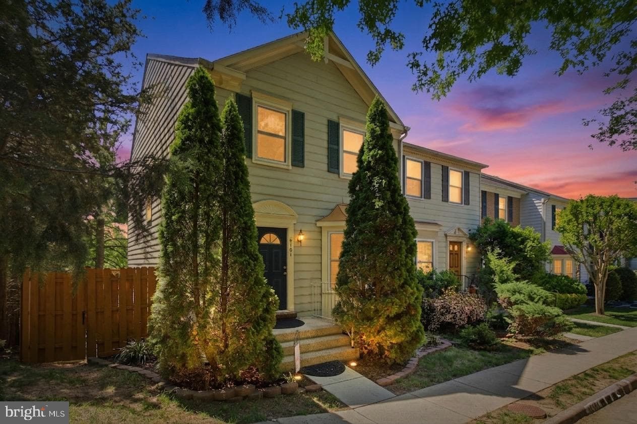6101 Old Brentford Court photo 3