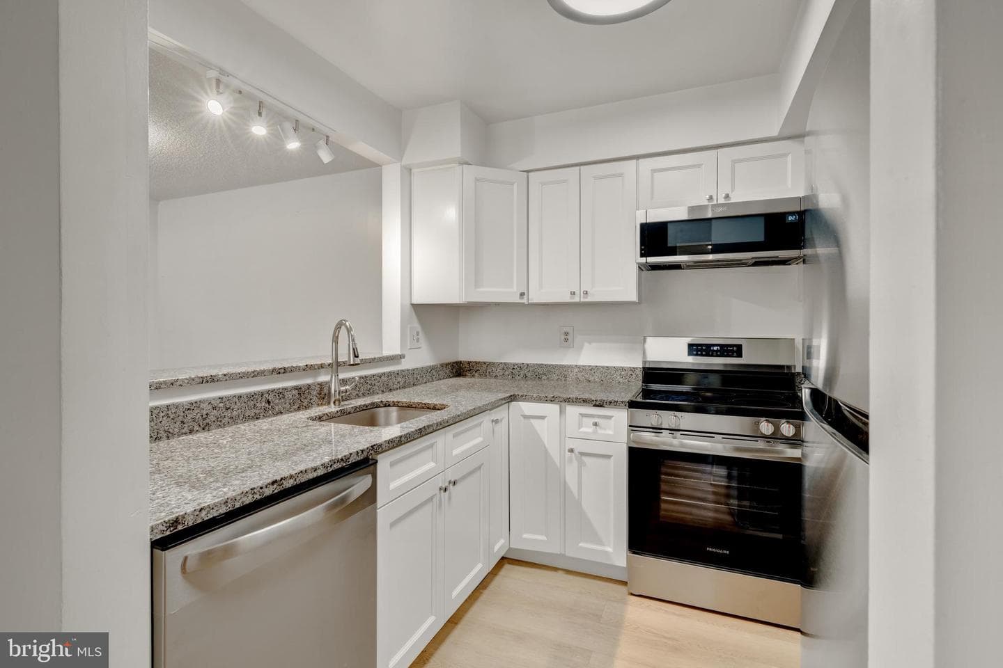 6912 Mary Caroline Circle #b photo 2