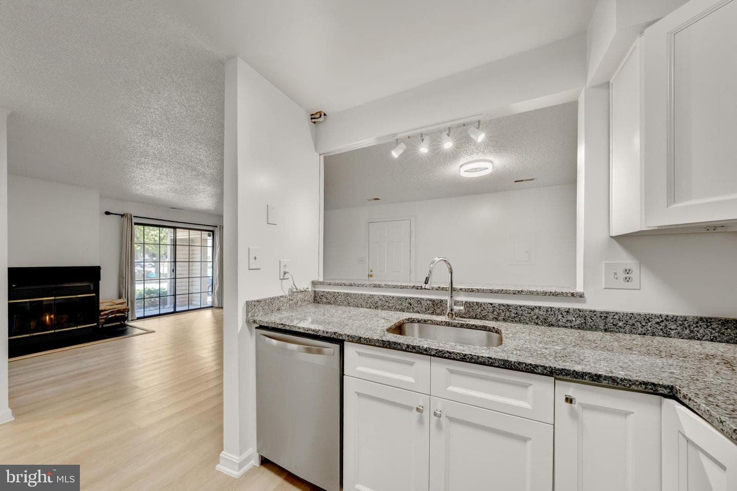 6912 Mary Caroline Circle #b photo 4
