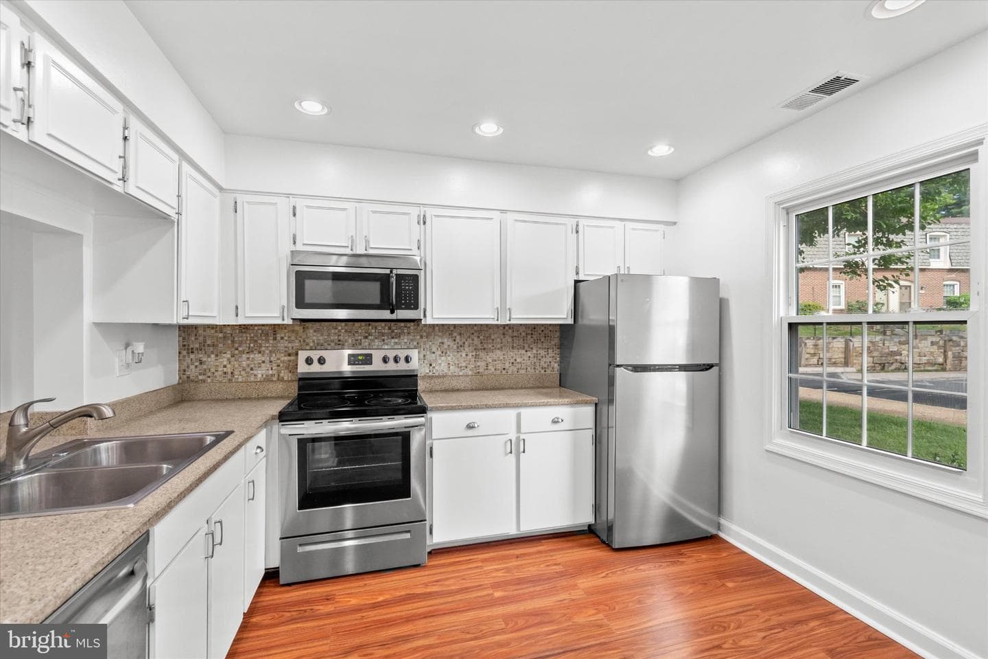 8123 Kingsway Court #268 photo 7