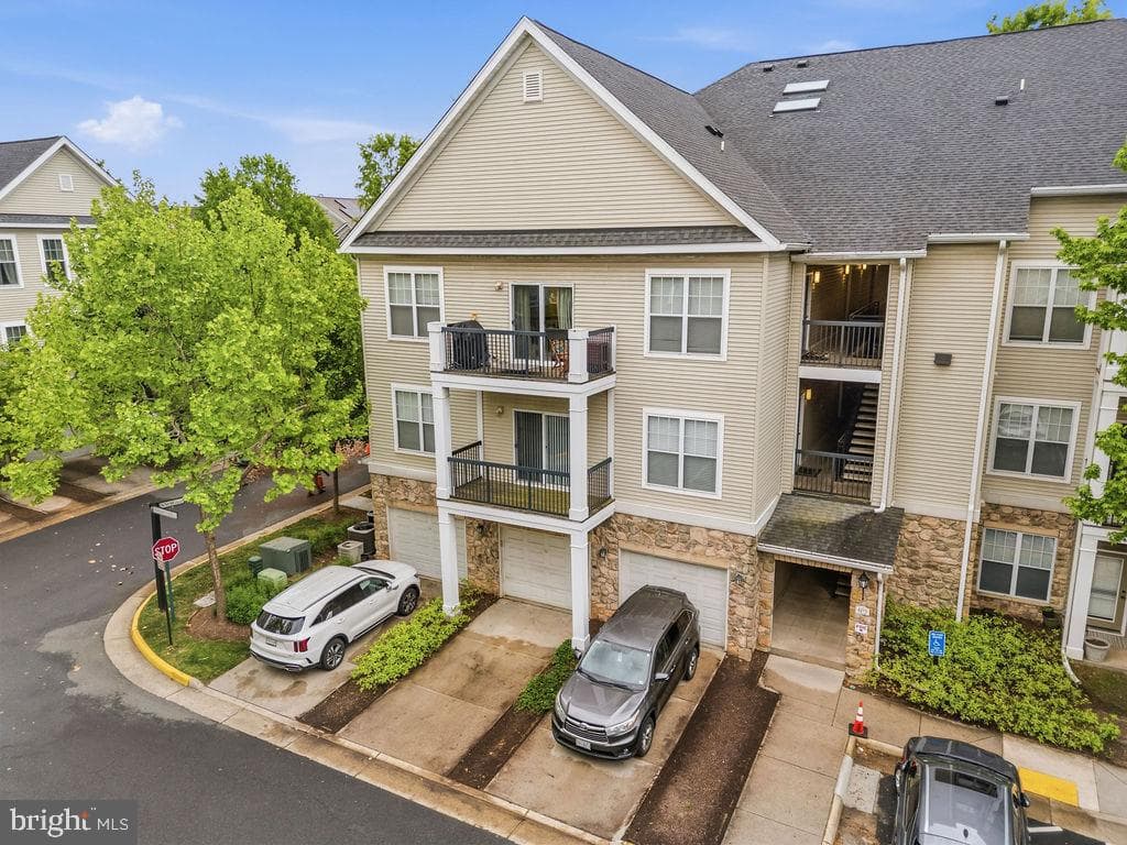 5172 William Colin Court #a, Centreville