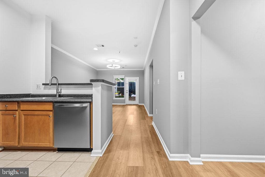 5172 William Colin Court #a photo 6