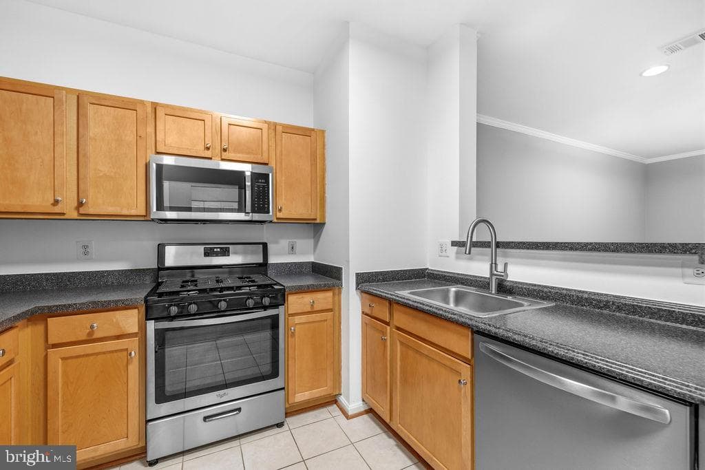 5172 William Colin Court #a photo 8