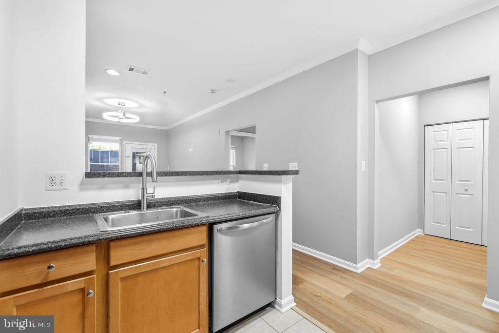 5172 William Colin Court #a photo 9