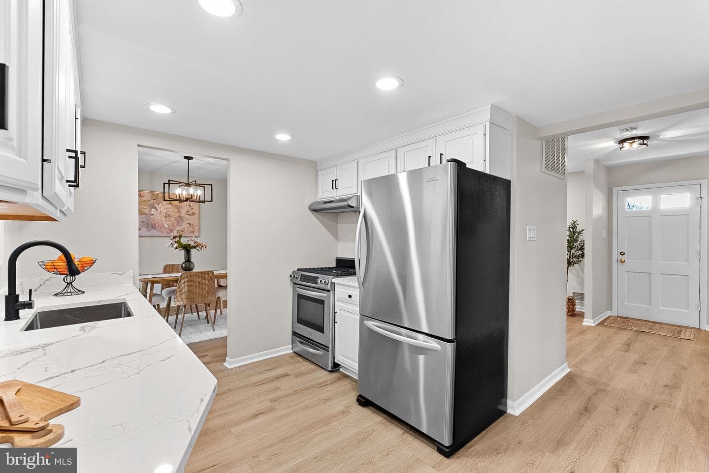 14810 Cranoke Street photo 21
