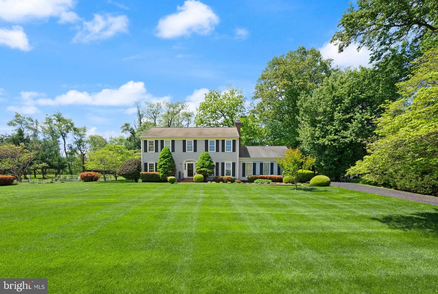 6822 Jeremiah Court photo 4