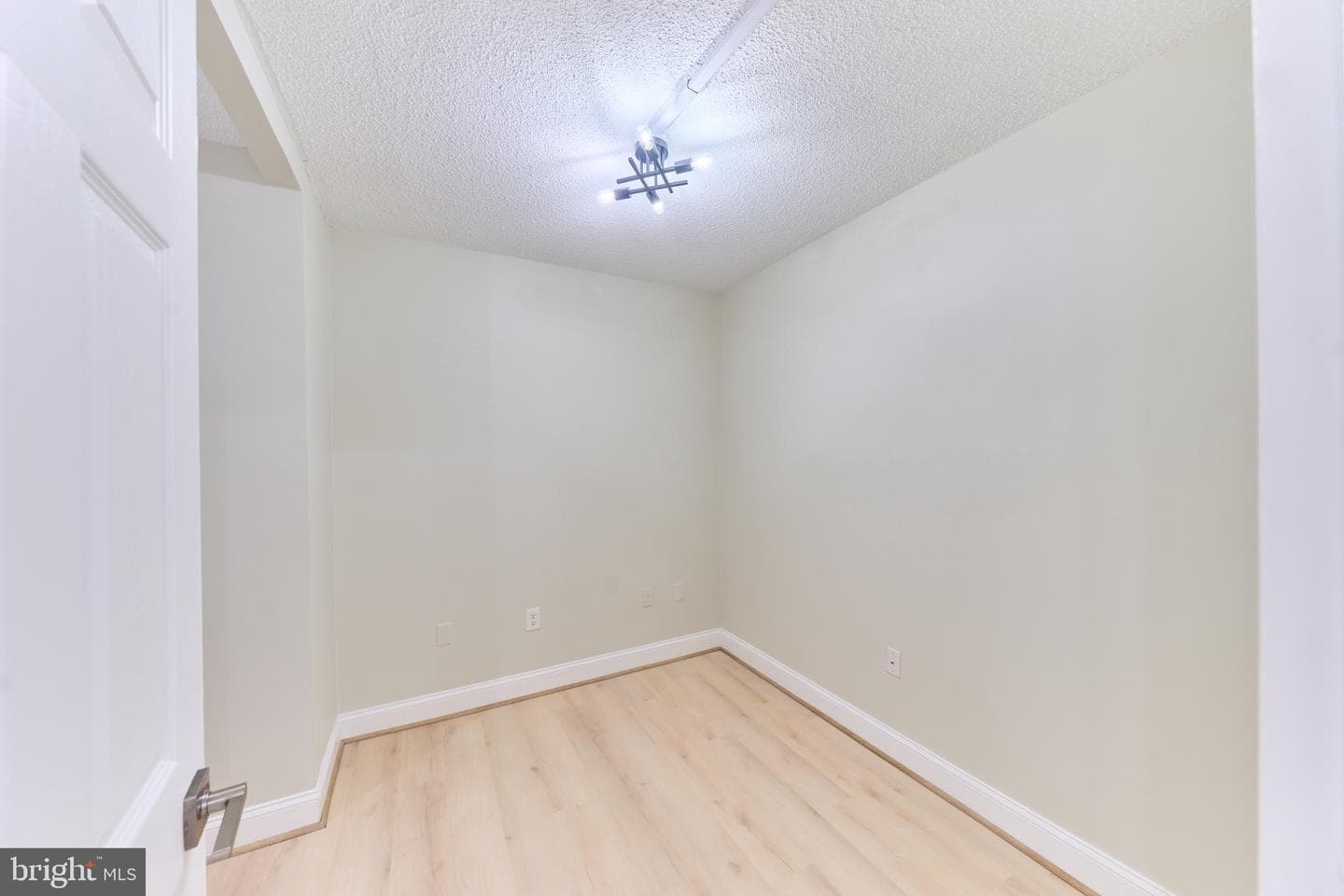3705 S George Mason Drive #2102s photo 37