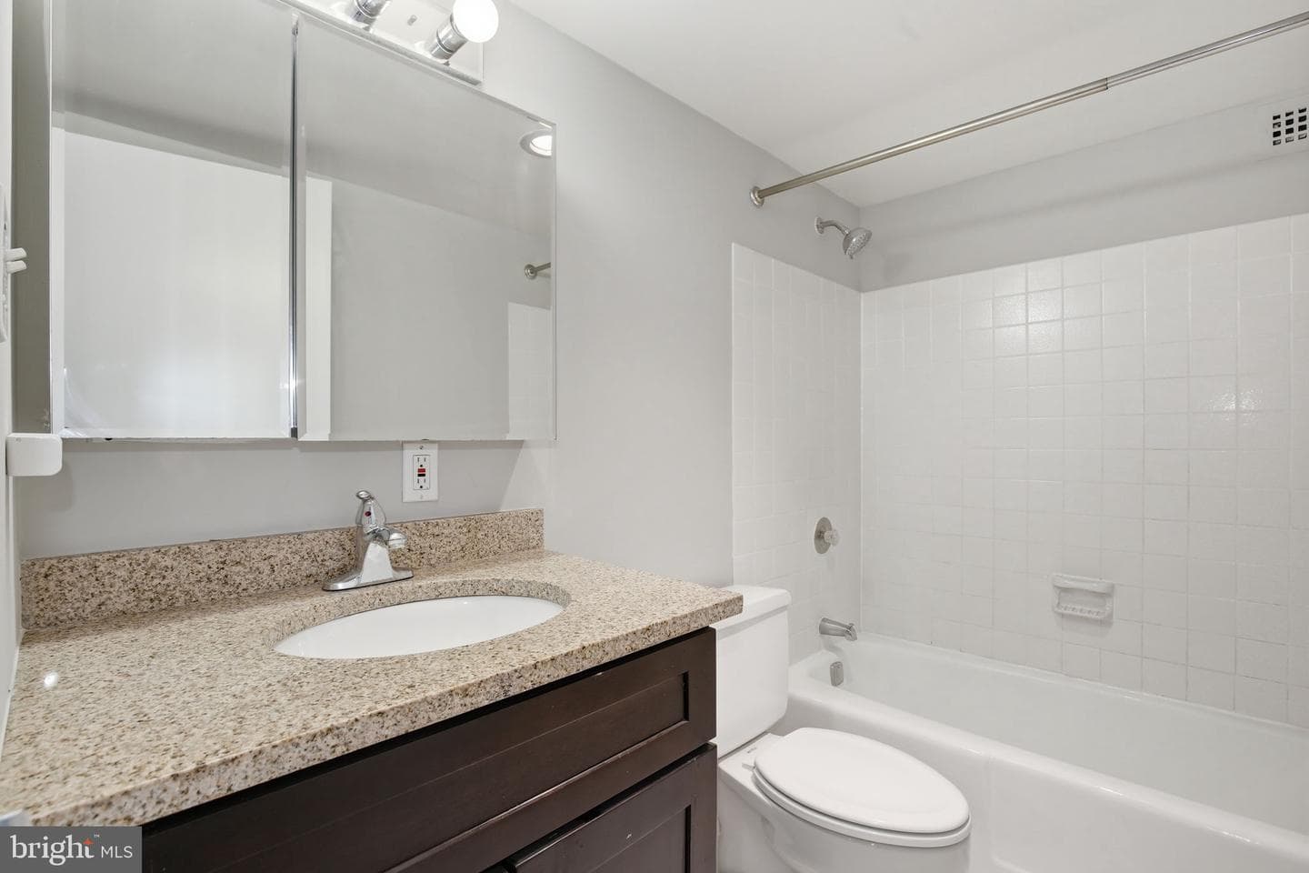 2300 Pimmit Dr # 713 photo 15