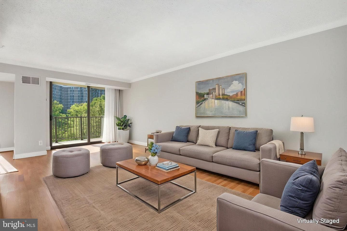 2300 Pimmit Dr # 713 photo 3