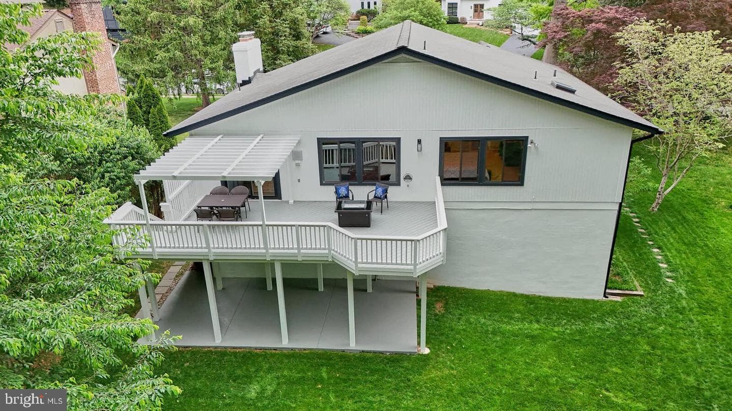 9430 Talisman Drive photo 4