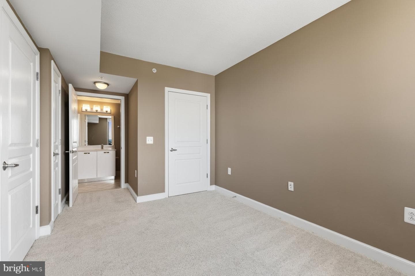 2451 Midtown Avenue #1520 photo 18