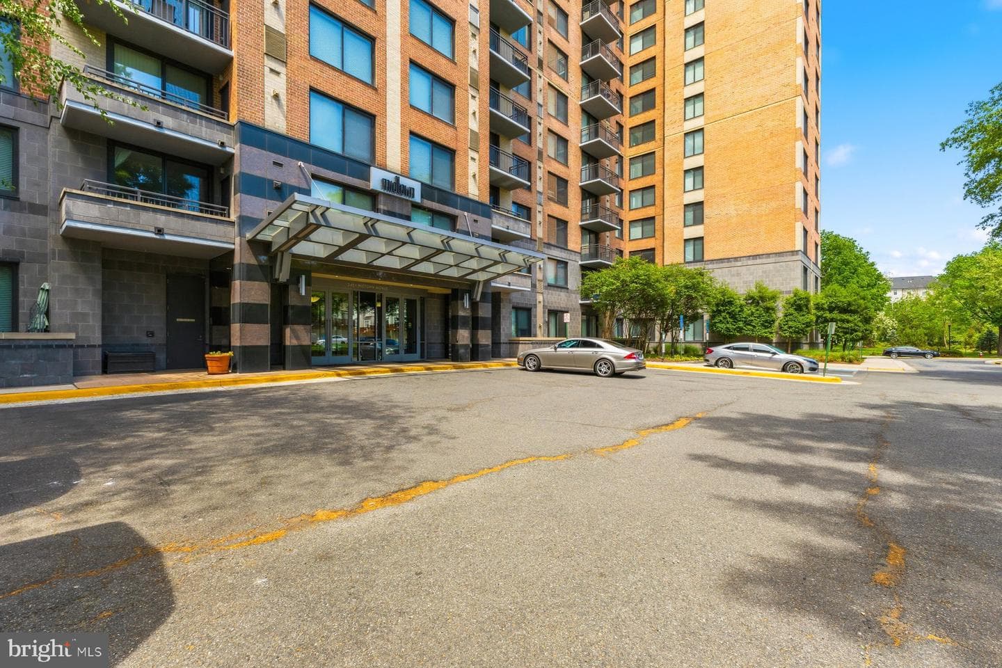2451 Midtown Avenue #1520 photo 2