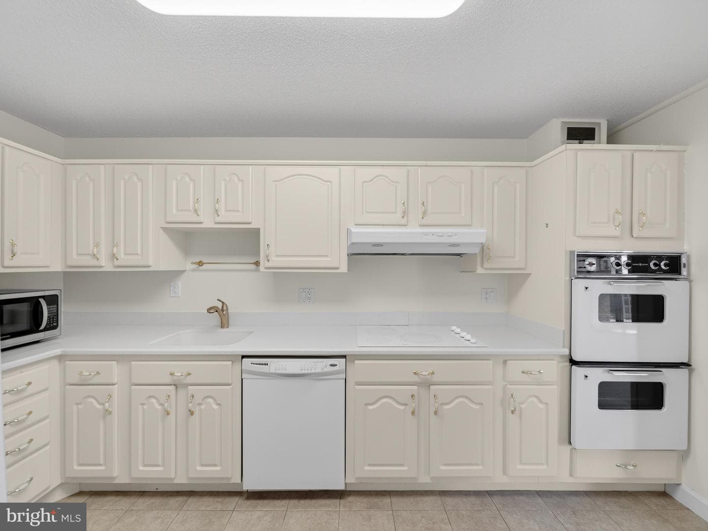 8360 Greensboro Drive #926 photo 14