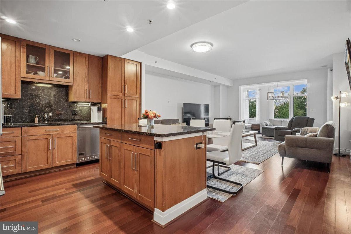 8220 Crestwood Heights Drive #301, Mclean