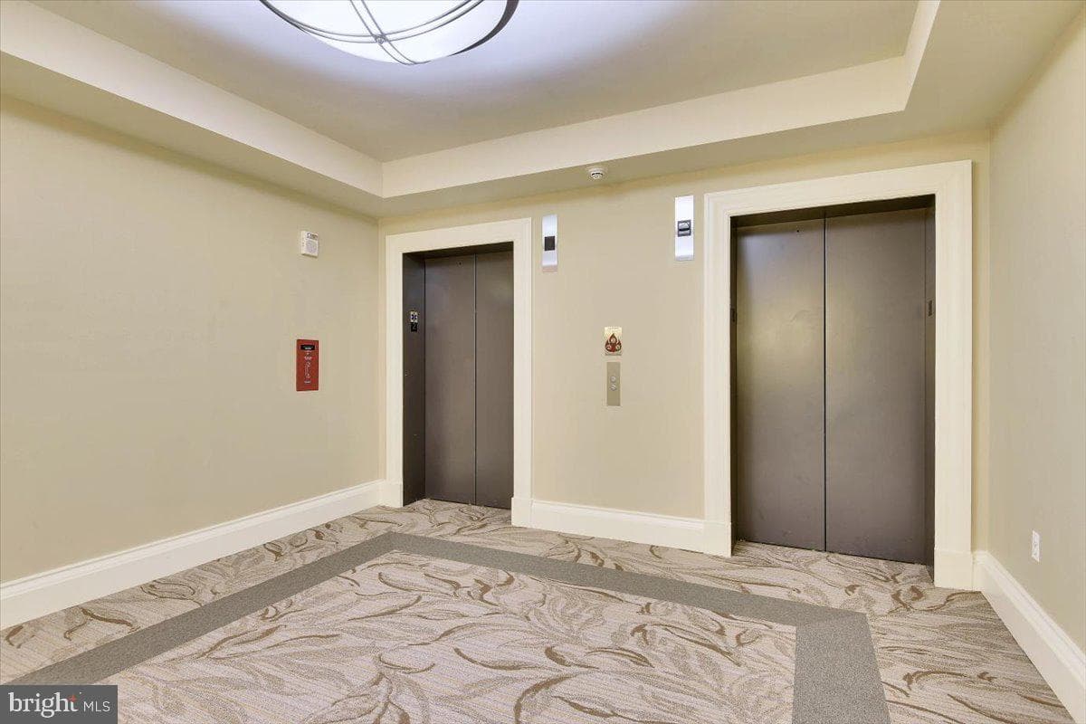 8220 Crestwood Heights Drive #301 photo 29