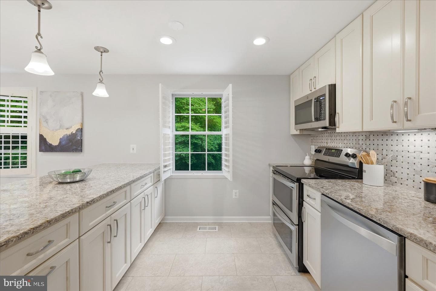 9425 Candleberry Court photo 8
