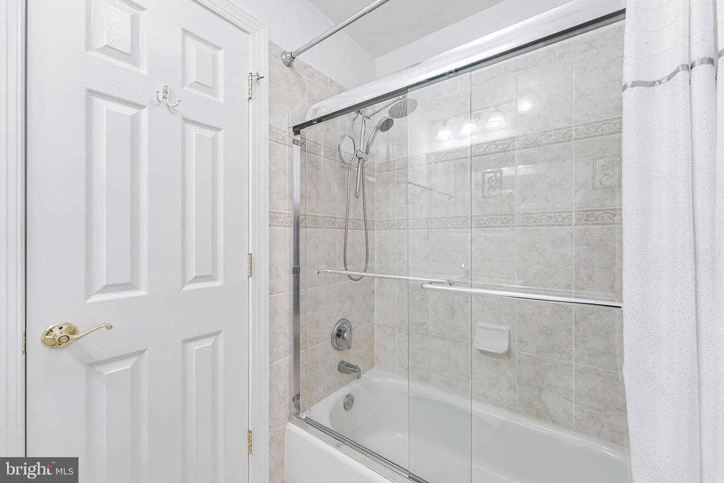 1051 Northfalls Court photo 34