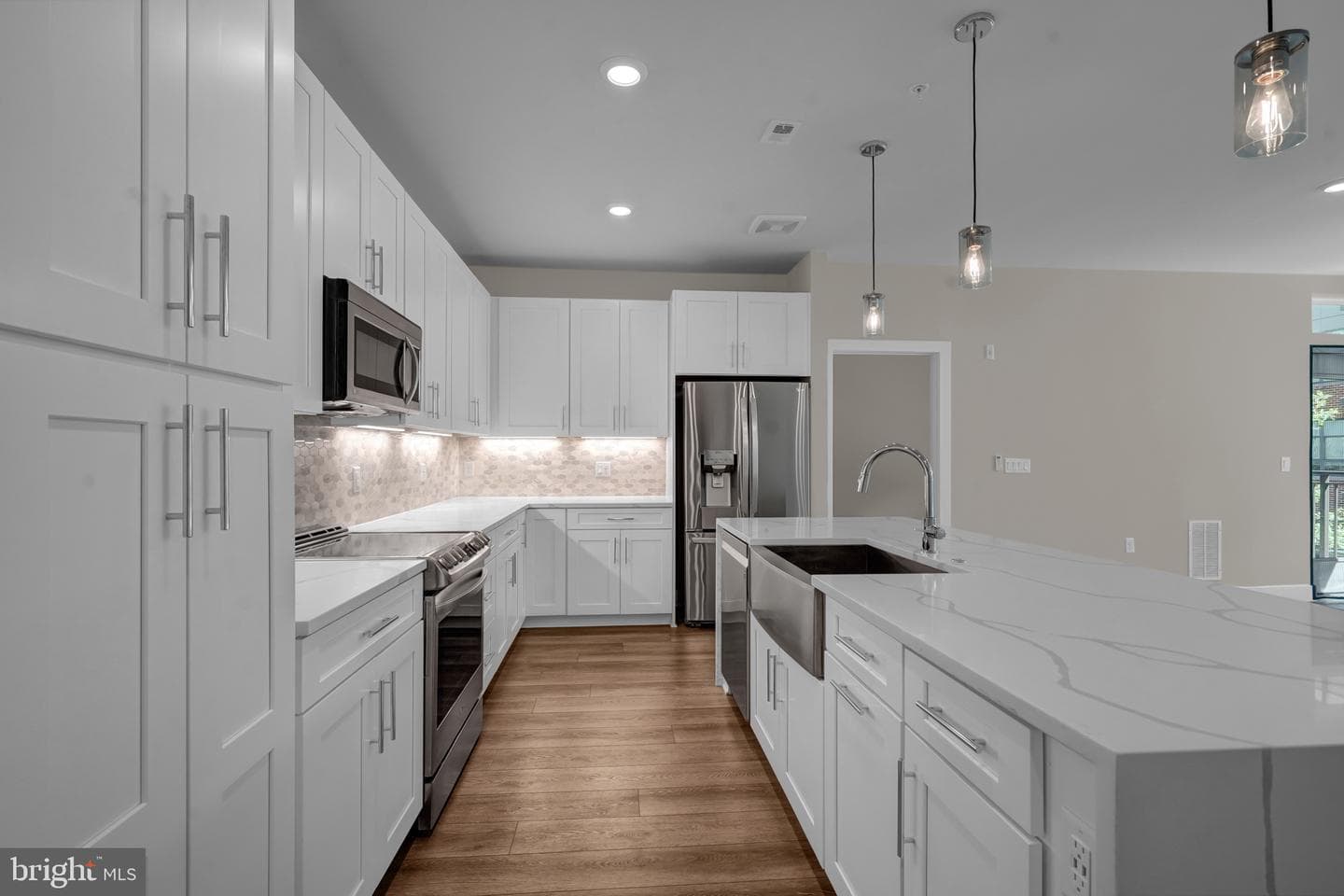 1761 Old Meadow Road #221 photo 9