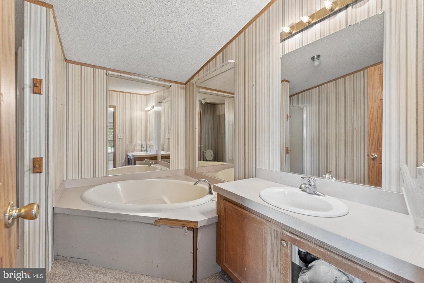 14611 Northwest Place photo 15