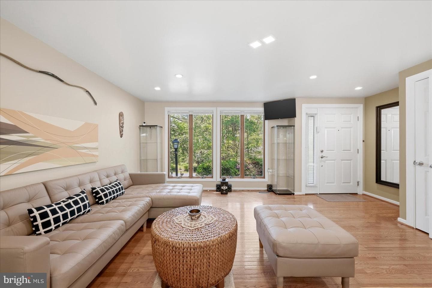 10929 Howland Drive, Reston