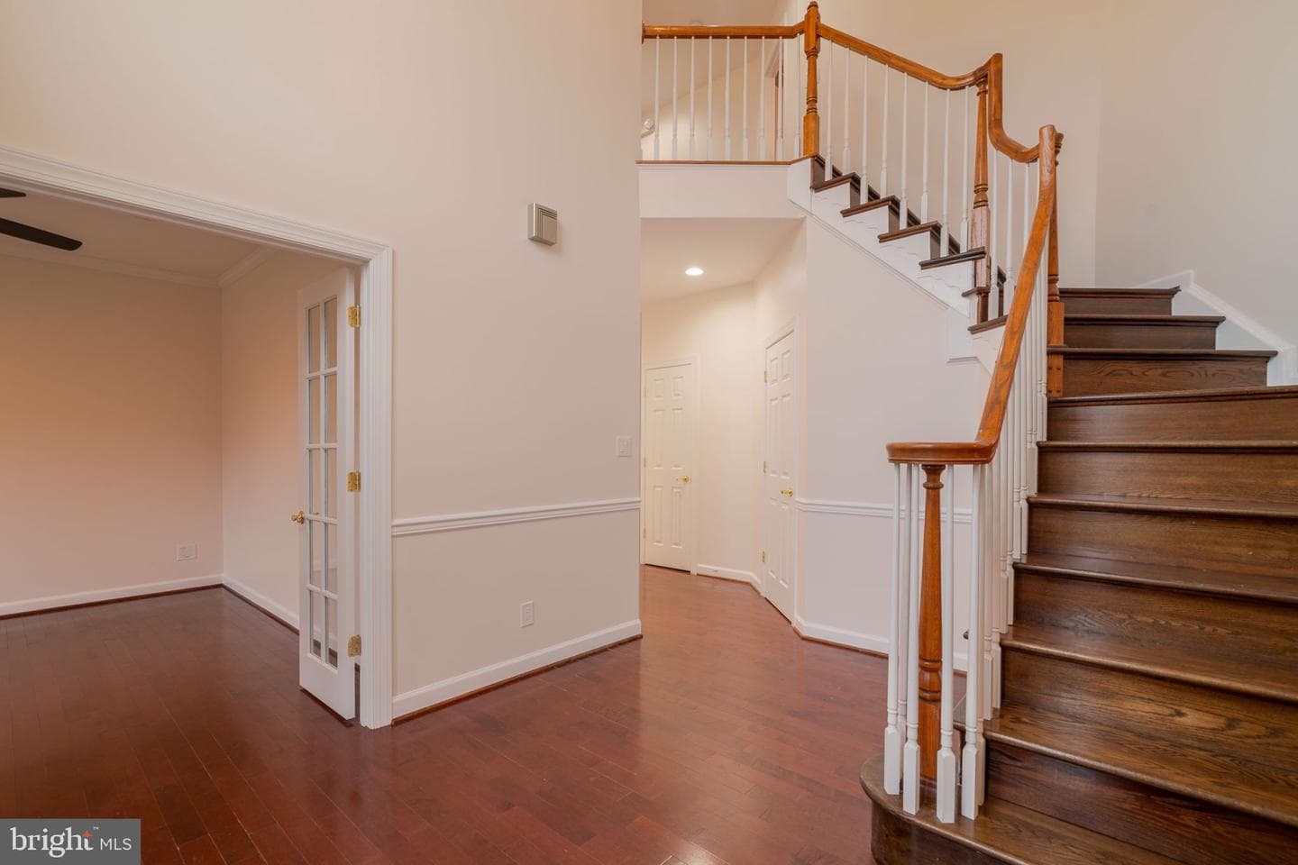 8038 Holland Road photo 4