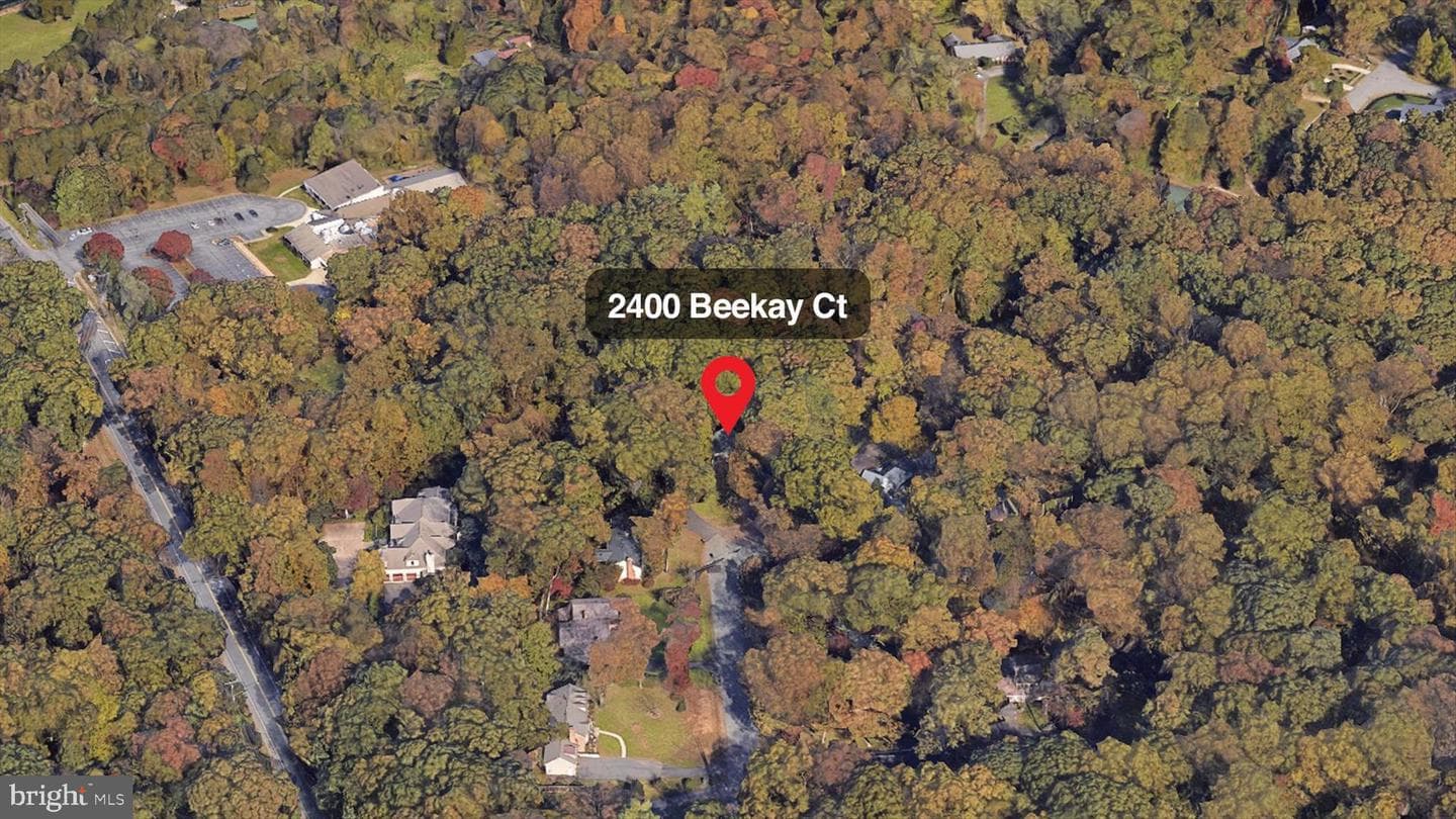 2400 Beekay Court photo 2