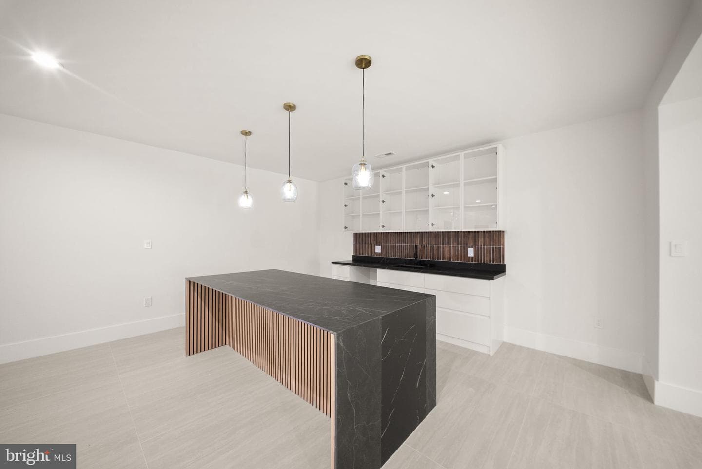 2537 Gallows Road photo 93