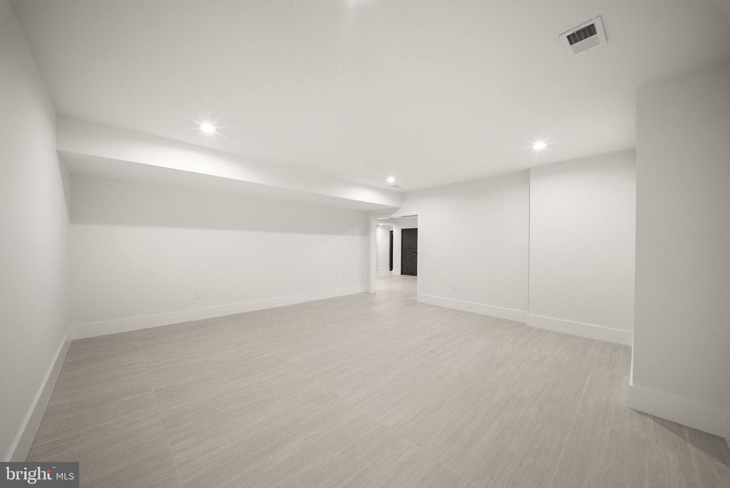 2537 Gallows Road photo 98