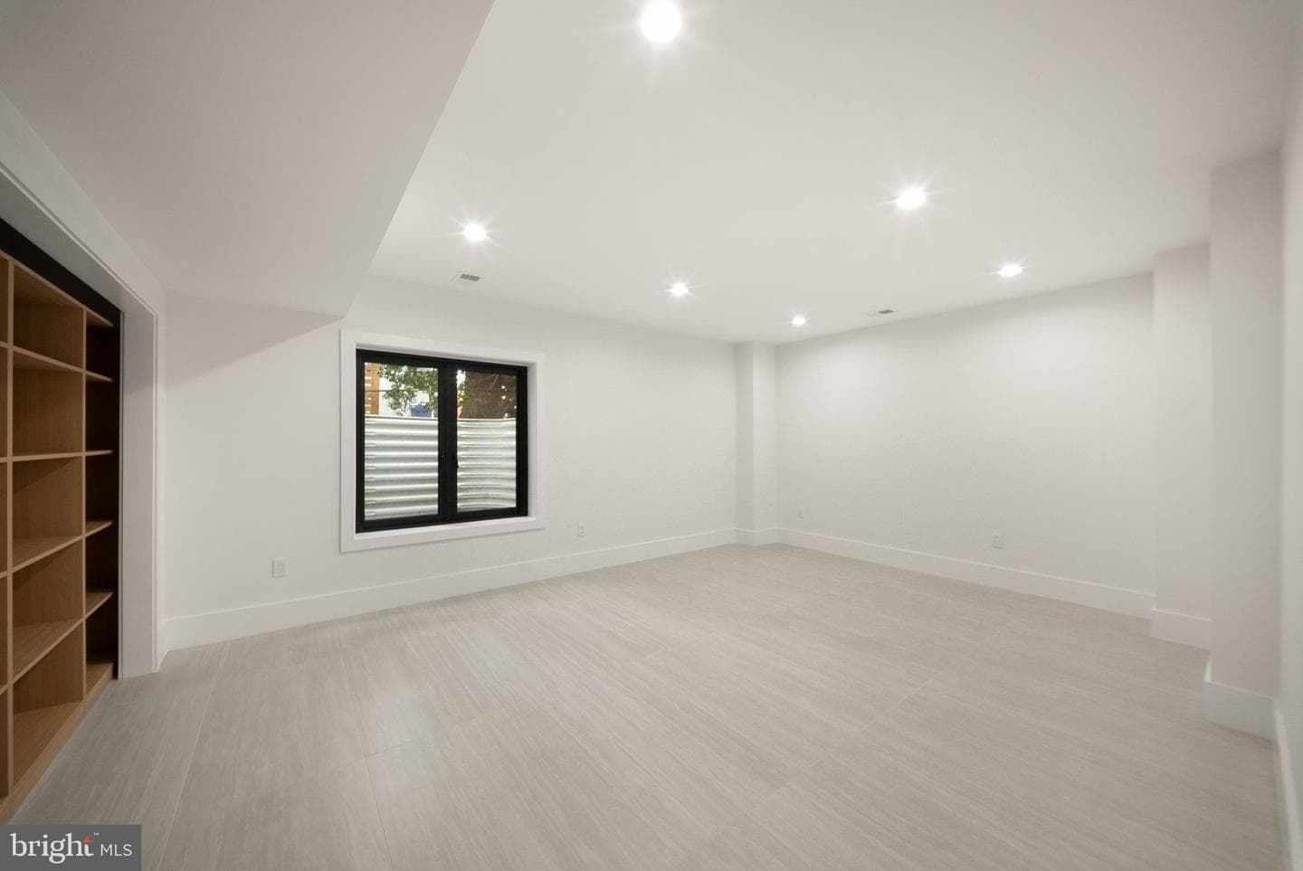 2537 Gallows Road photo 99