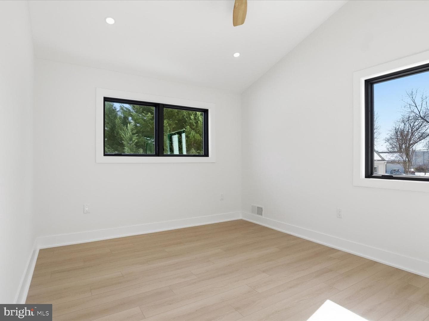 8503 Marquette Street photo 31