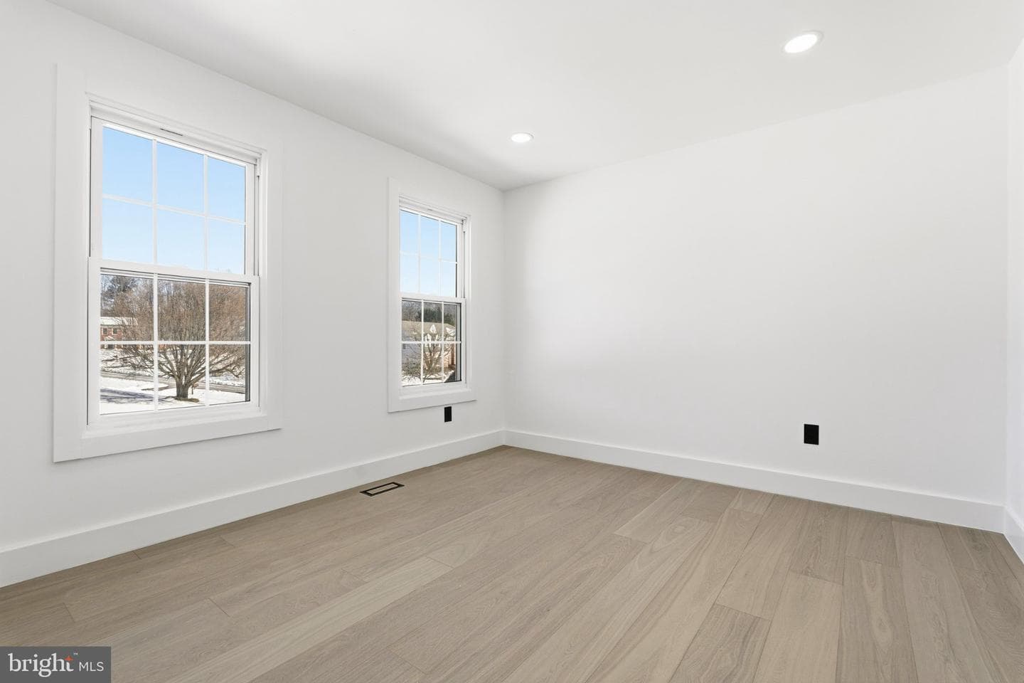 12011 Meadowville Court photo 16
