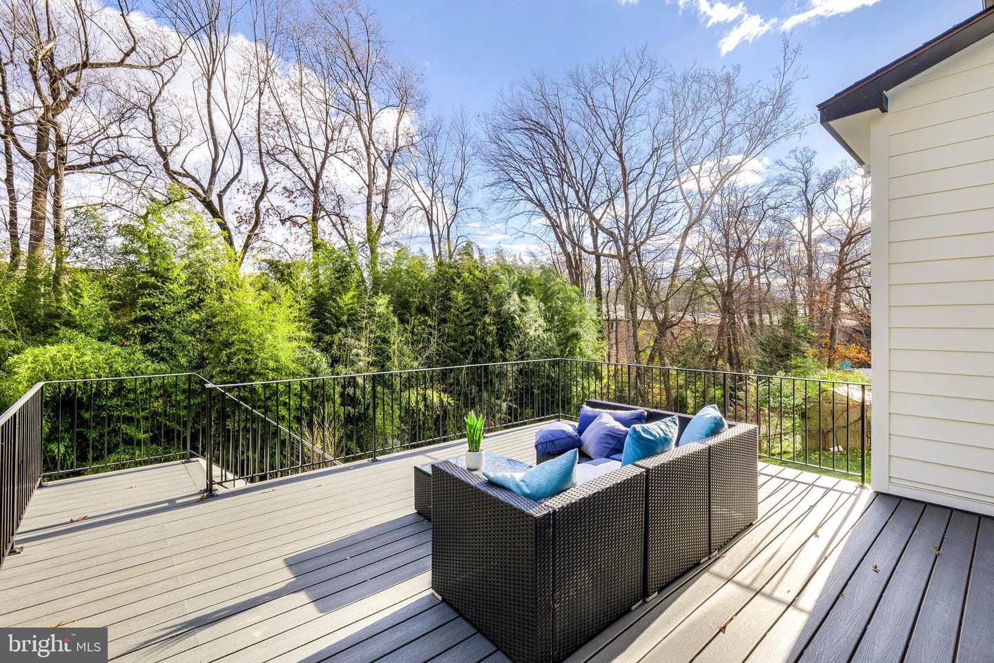125 Casmar Street SE photo 41