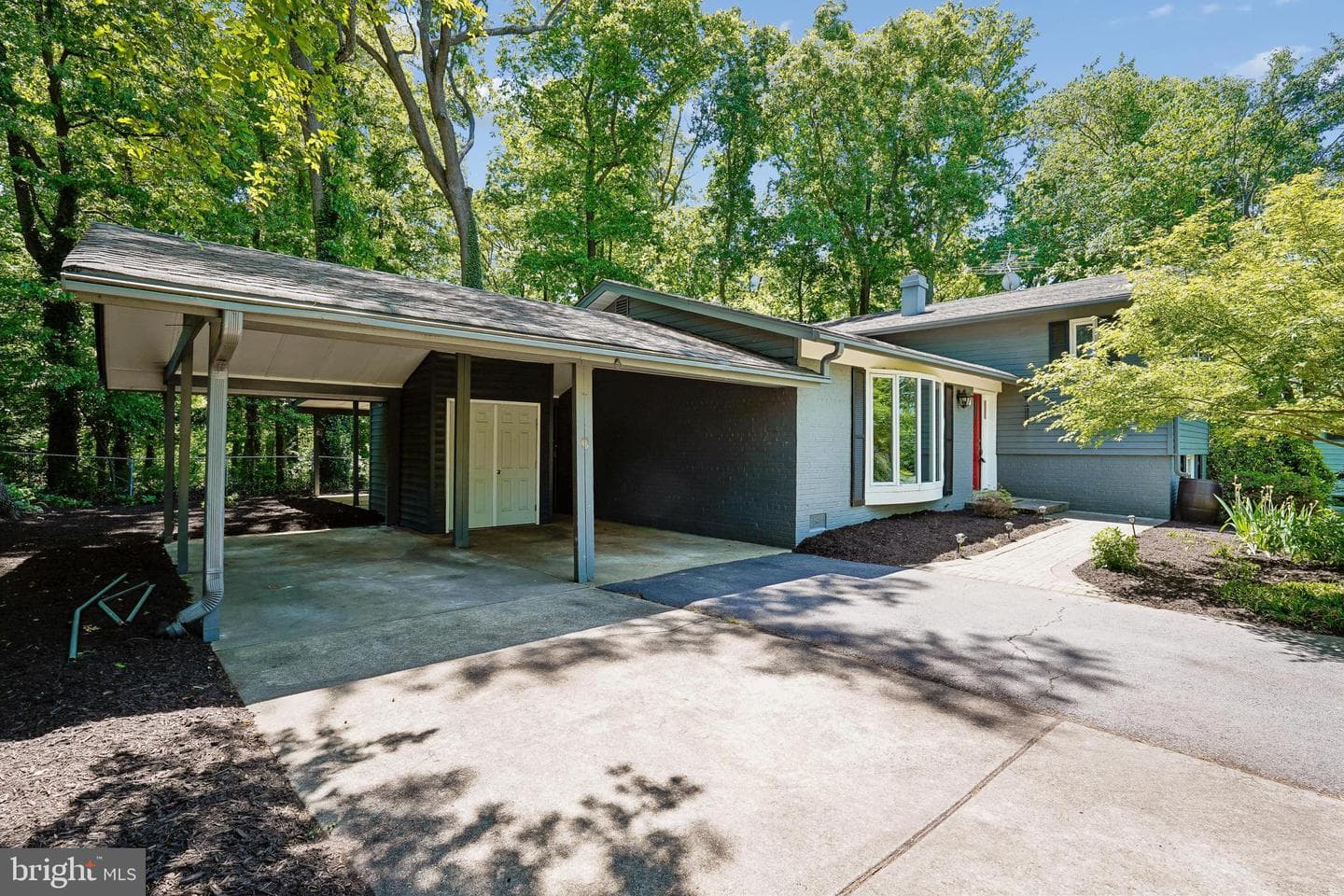 4207 Adrienne Drive photo 6