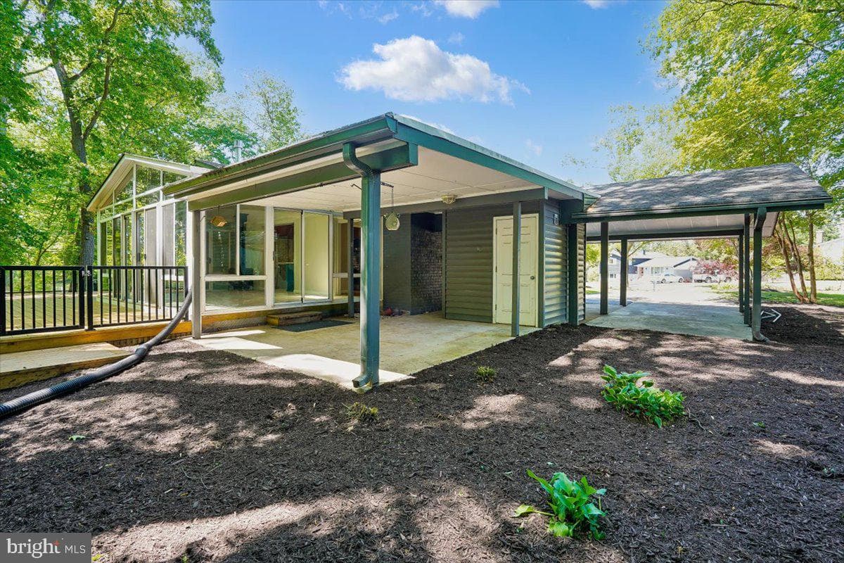 4207 Adrienne Drive photo 7