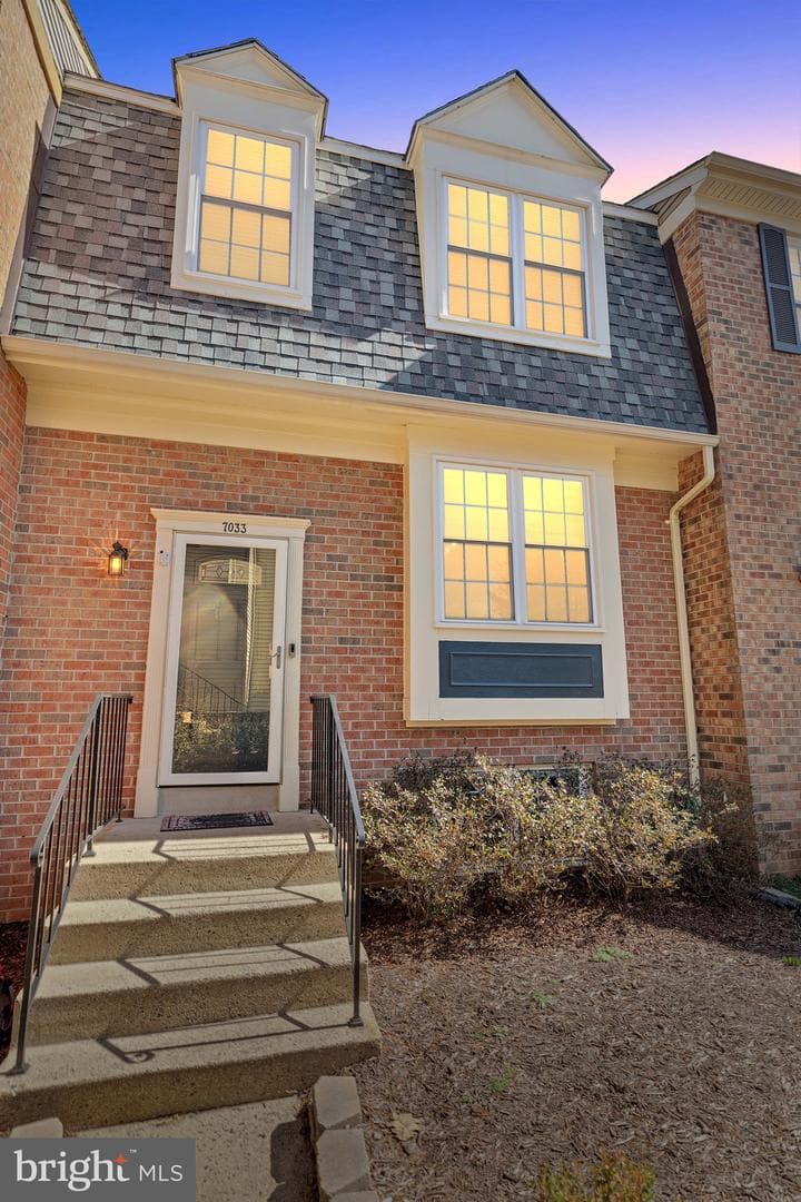 7033 Solomon Seal Court, Springfield