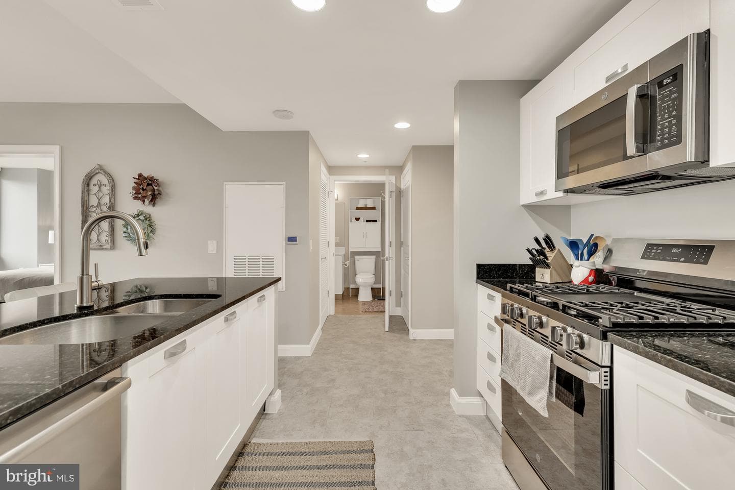 2451 Midtown Avenue #501 photo 8