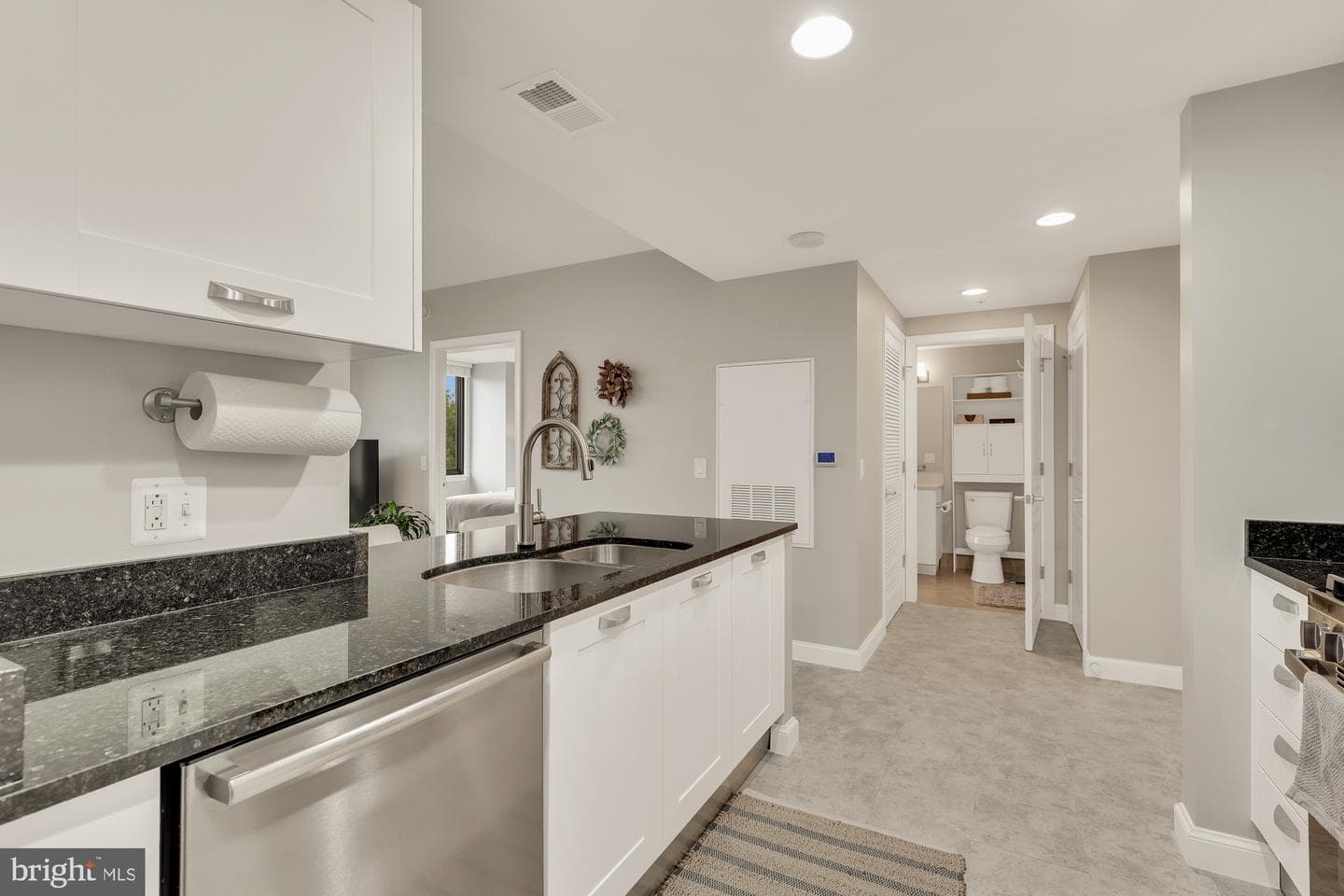 2451 Midtown Avenue #501 photo 9