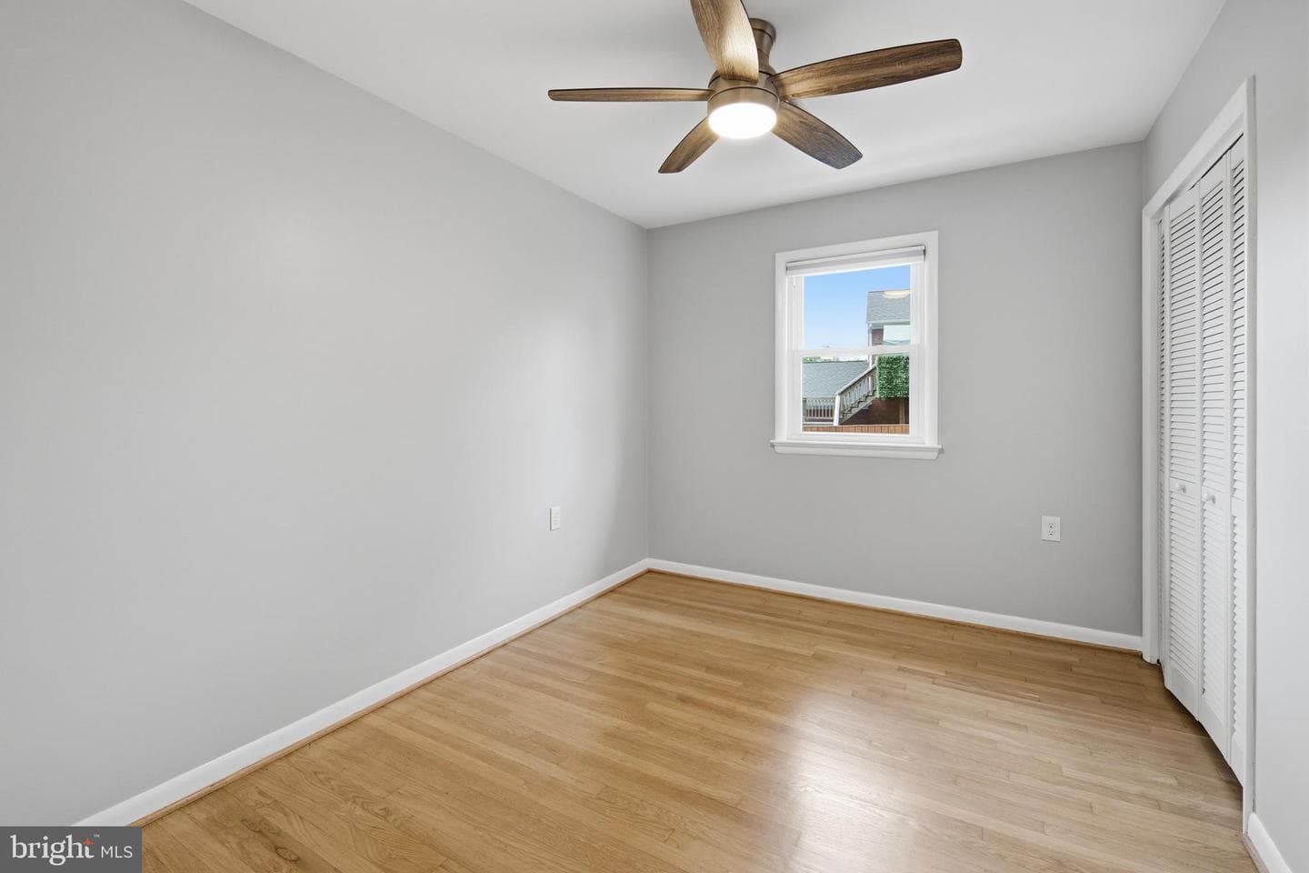 6368 Hillcrest Place photo 14