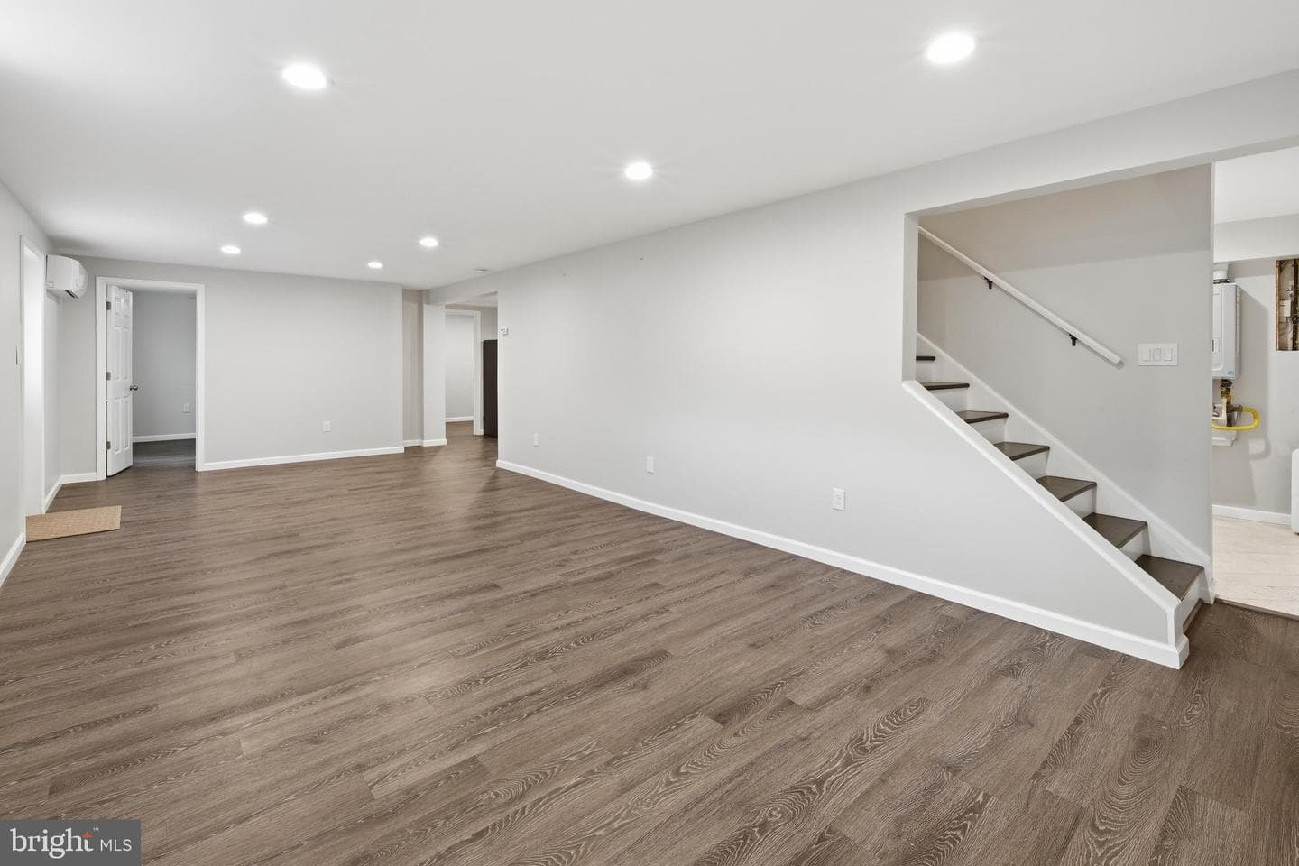 6368 Hillcrest Place photo 24