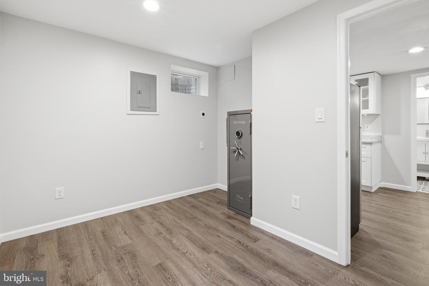 6368 Hillcrest Place photo 30